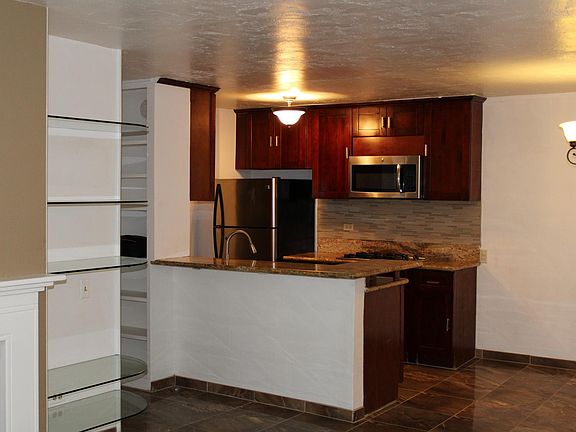 2nd image of 421 S La Fayette Park Pl #34