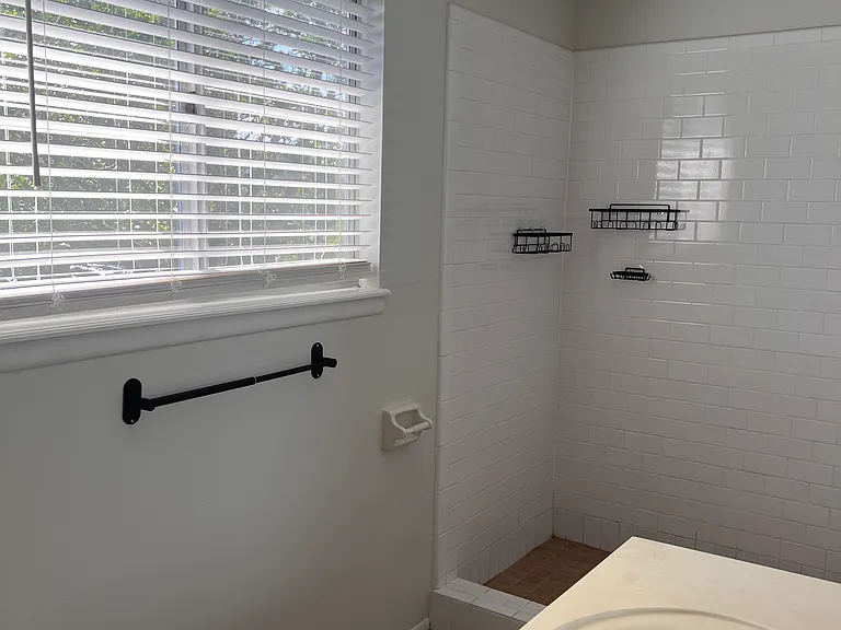 666 Aquatic Dr — Photo 10