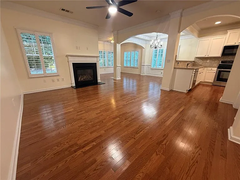 5475 Donehoo Ct — Photo 2