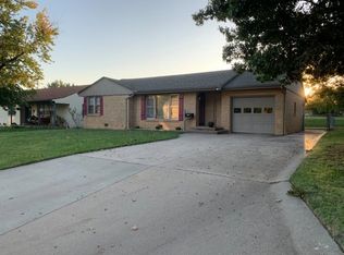 2004 John St, Ponca City, OK 74601
