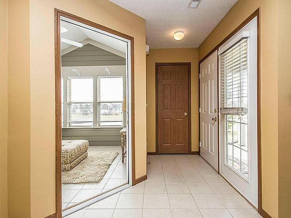 4th image of 6490 Peppermill Dr