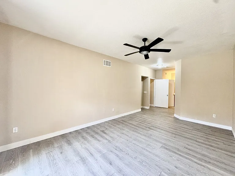 9303 Gilcrease Ave #1181 — Photo 40