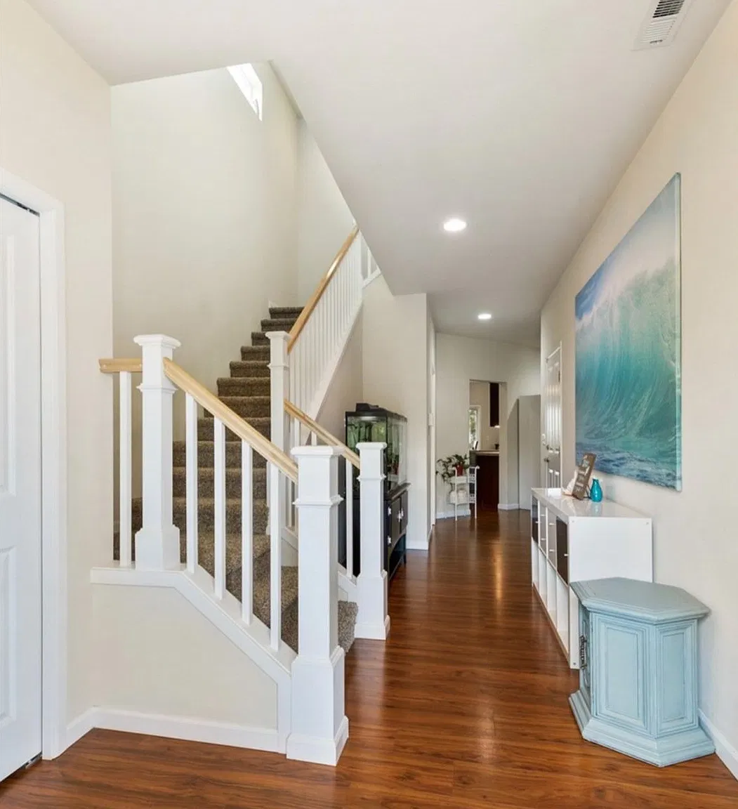 Large bedroom in Lacey — Photo 1
