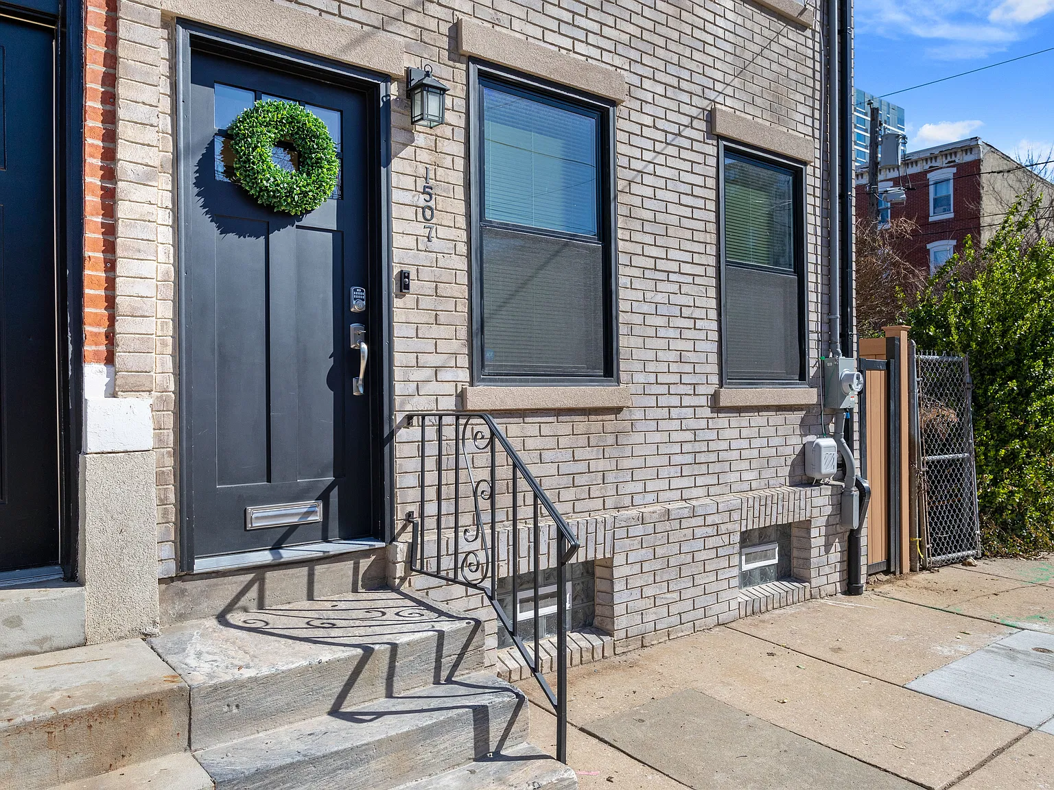 1507 W Thompson St — Photo 1