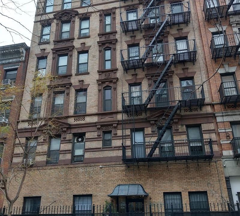 1st image of 424 E 13th St #B9