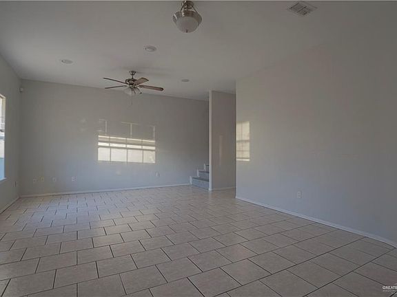 5th image of 1607 Phoenix St