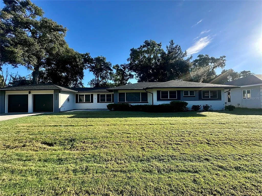 3 bed, 2.5 bath, 2143 sqft, $4,000 — Photo 2