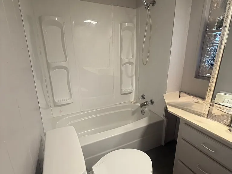 1110 Walton St #12 — Photo 6