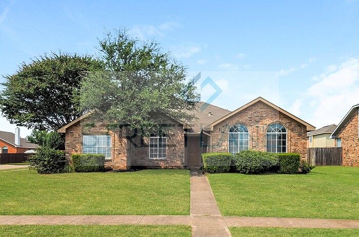 1st image of 200 Lavender Dr