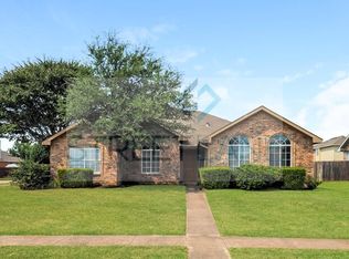 200 Lavender Dr, Cedar Hill, TX 75104