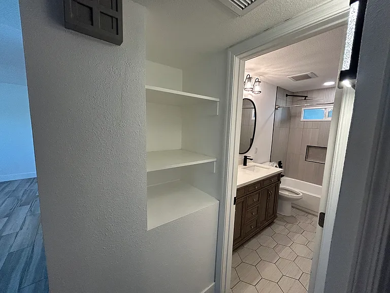3507 E Claire Dr — Photo 37