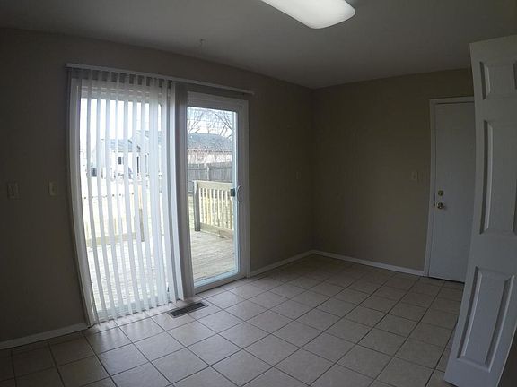 5th image of 2112 Brady Ln