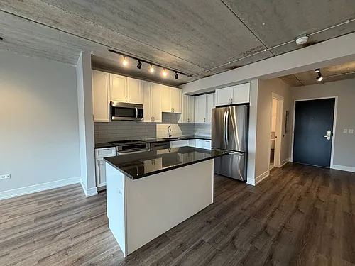 Floor plan 952-408