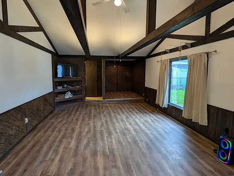 2101 N Ravine Pkwy — Photo 6