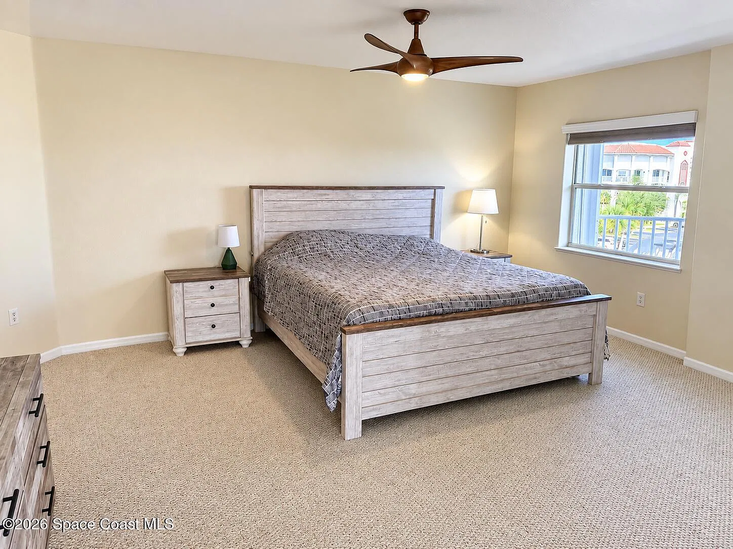 3 bed, 3.0 bath, 1840 sqft, $2,800 — Photo 2