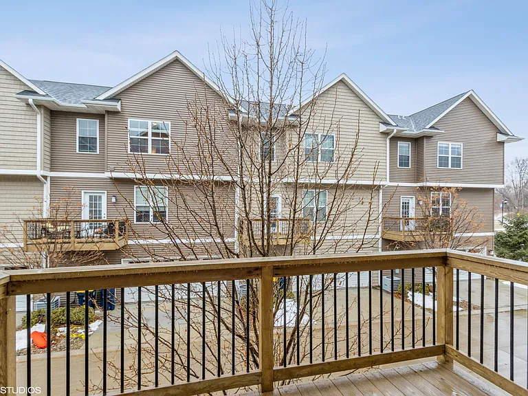 440 3rd Ave #3 — Photo 31
