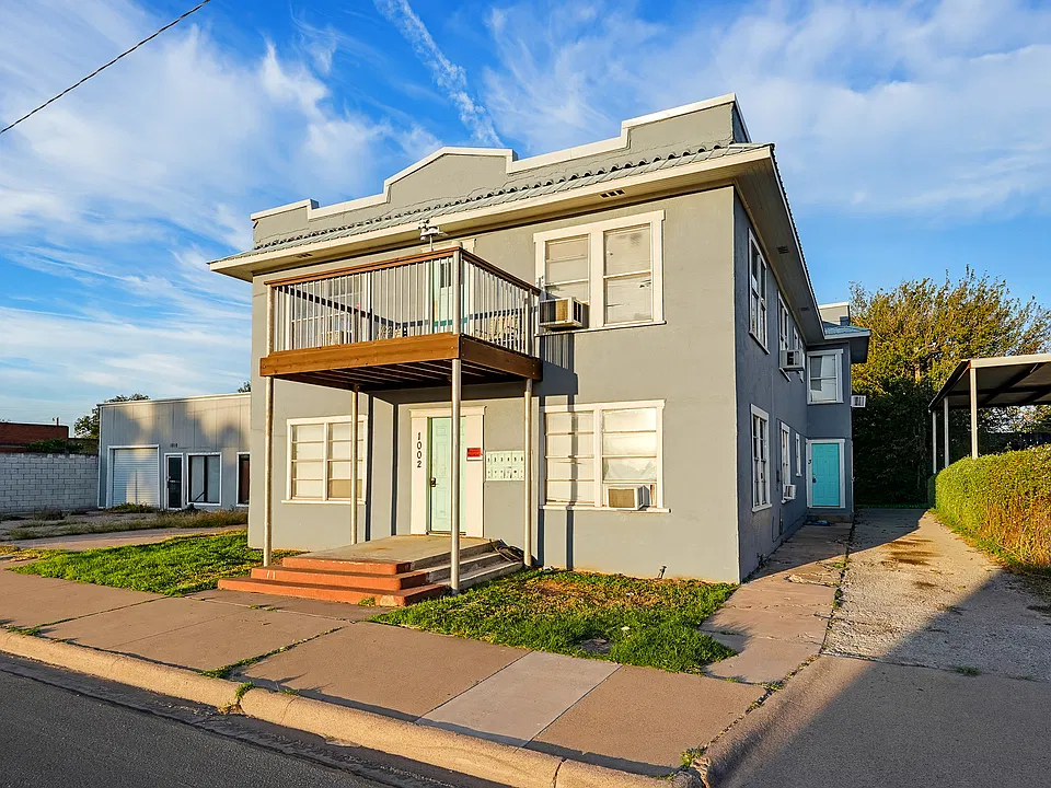 1002 Butternut St #3