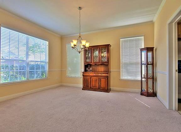 5th image of 112 Autumn Woods Dr