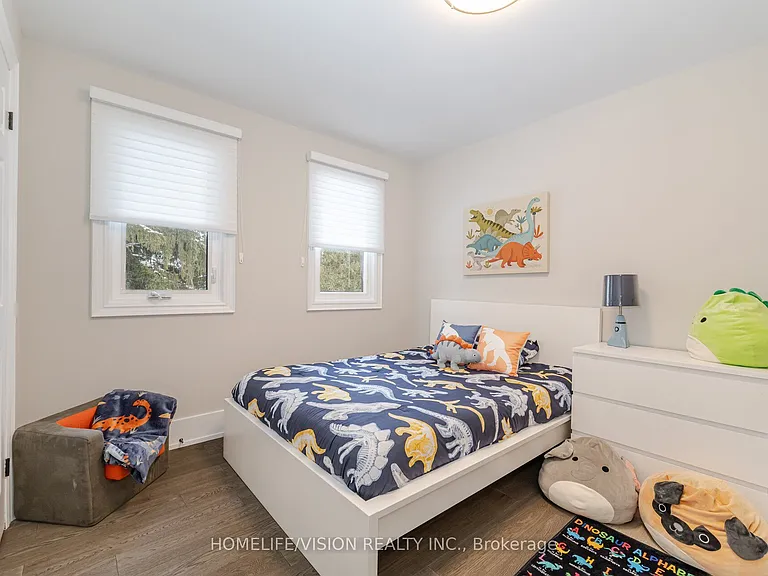 1298 Bunsden Ave — Photo 27