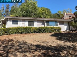 4 Southwood Ct, Orinda, CA 94563