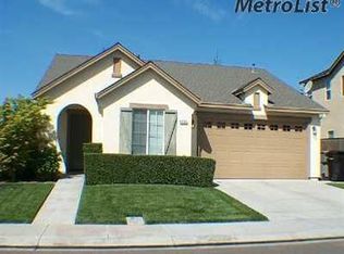 5701 Amberwood Ln, Riverbank, CA 95367