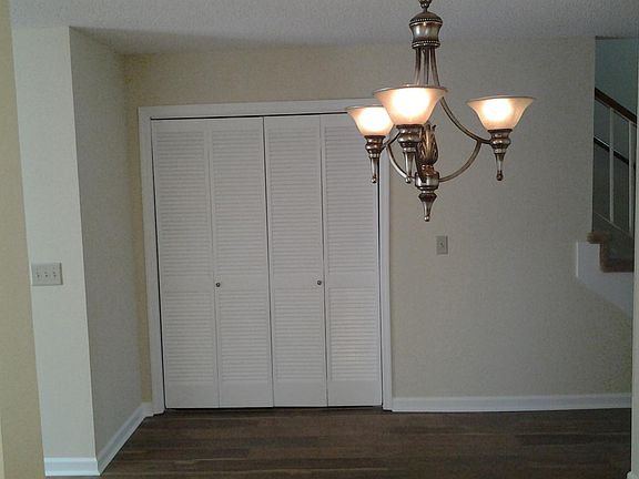 Washer/ dryer conveniently located