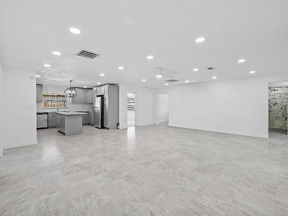 5th image of 6935 Dimarco Rd