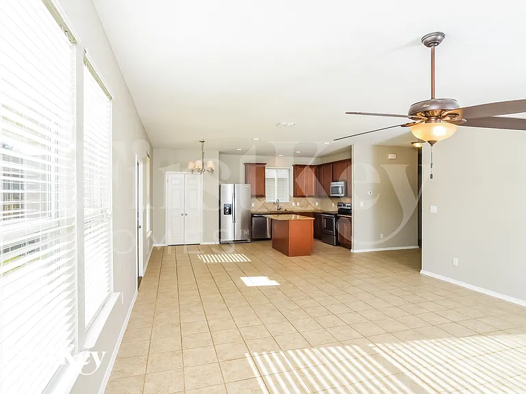 8902 Preserve Trl — Photo 4