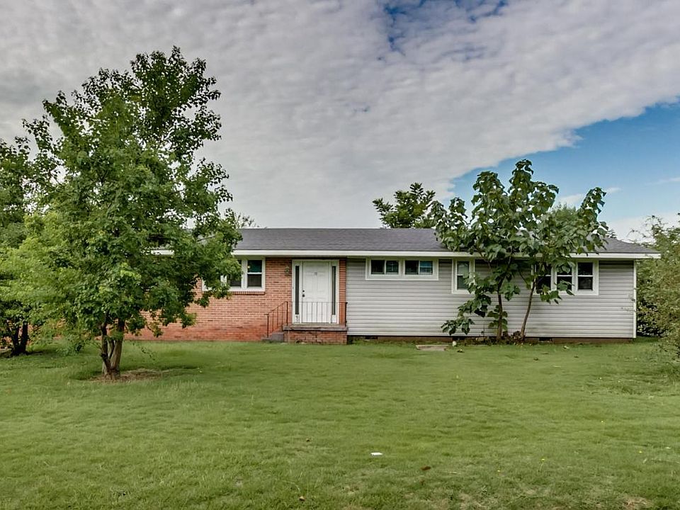 1st image of 19 Fernwood St #19