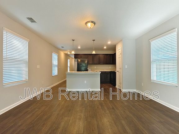 4th image of 1285 Neva St