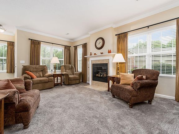 3rd image of 213 Alexander Lawrence Dr