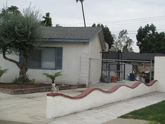 2nd image of 1145 Willow Ave