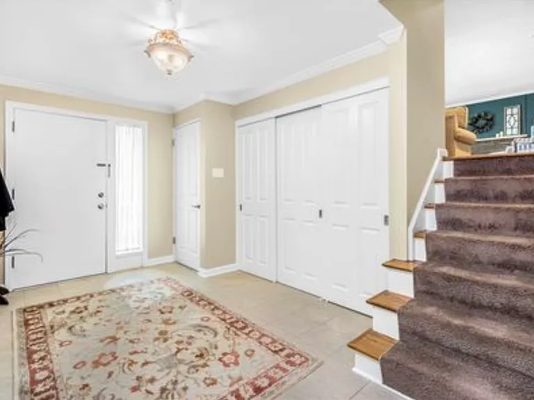 2504 Giant Oaks Dr — Photo 2