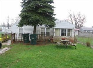 903 W 15th St, Muncie, IN 47302