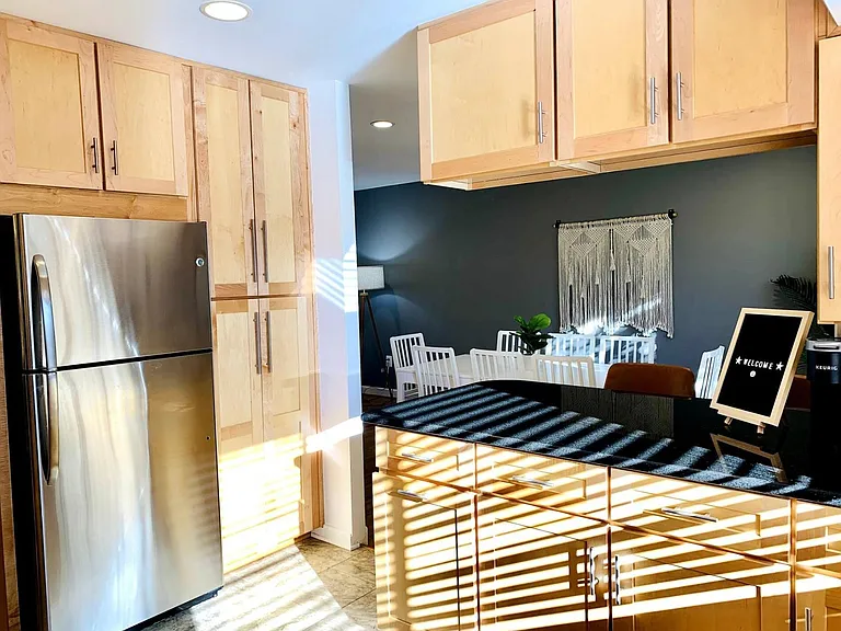 6 Grovepoint Ct — Photo 5