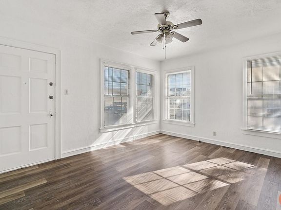 3rd image of 1307 Durham Ave