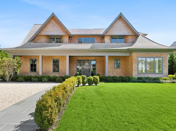 144 Corrigan St, Southampton, NY 11968