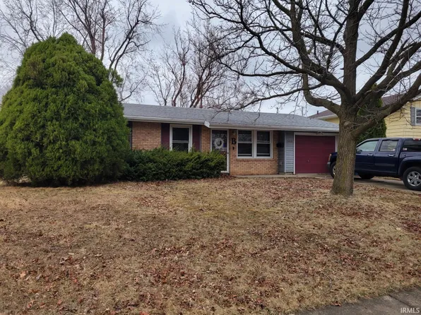 3325 Varsity Ln, Fort Wayne, IN 46805