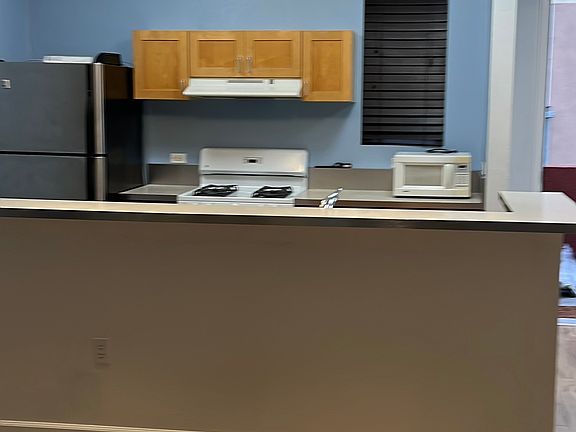 4th image of 319 E Dayman St APT 1