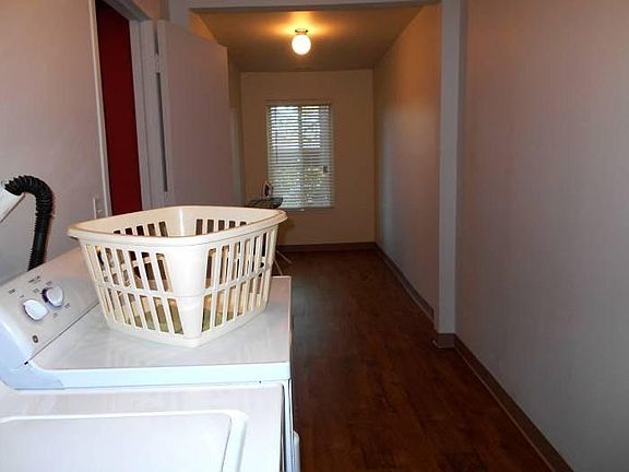 4th image of 30045 Summit Dr #4-201