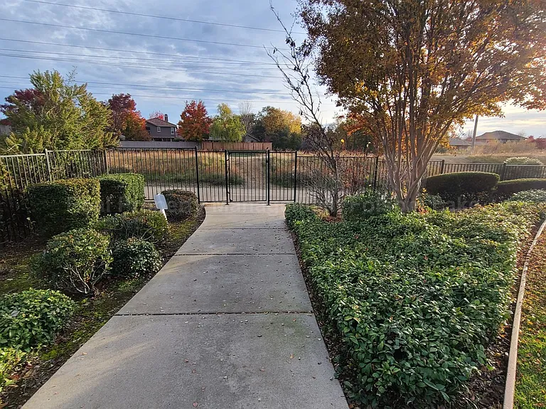 303 Cezanne Ln — Photo 19
