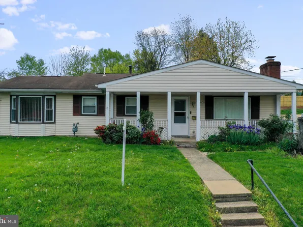 7805 Amherst Dr, Manassas, VA 20111