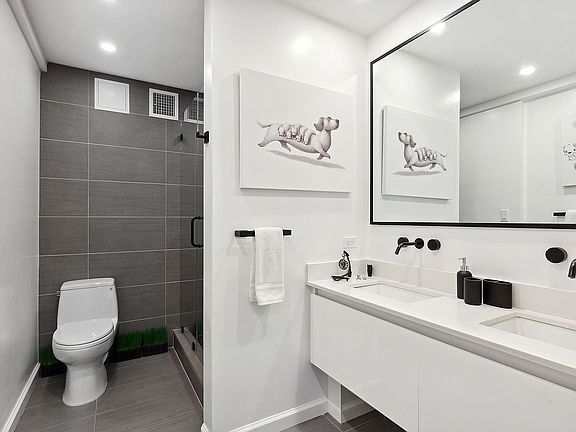 5th image of 333 W 57th St #809/810