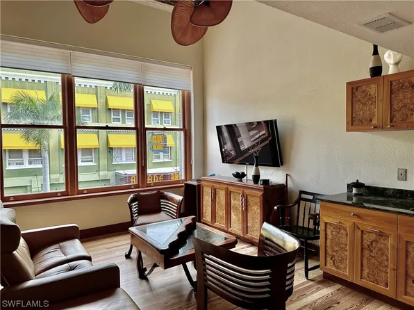 2260 SE 1st St #210, Fort Myers, FL 33901