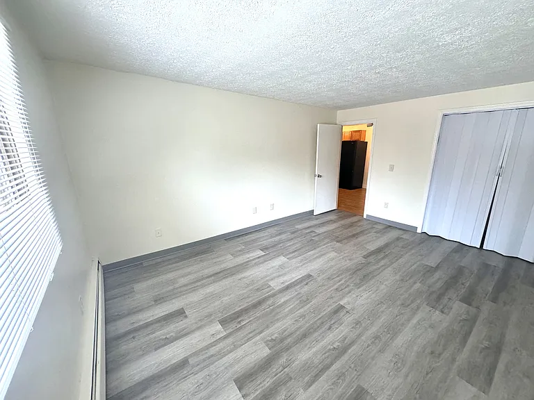 535 Calef Rd — Photo 15