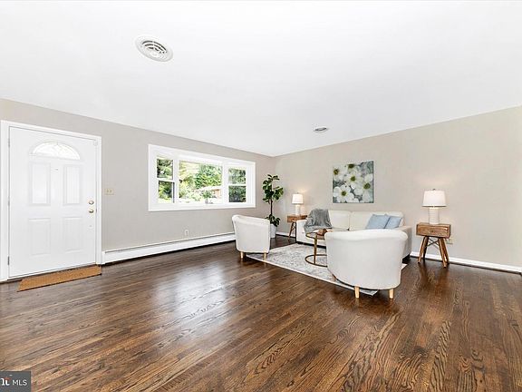 2nd image of 3494 Walker Dr