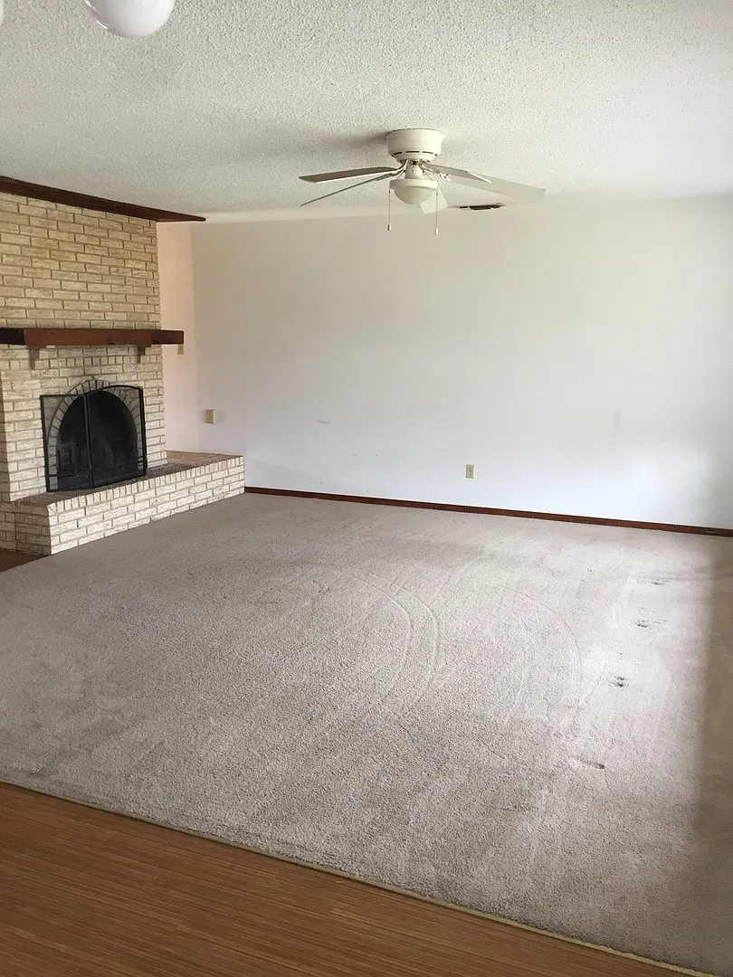 3 Bedroom 1.75 Bath with a Spacious Lot — Photo 4