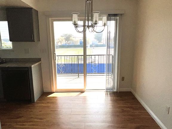 3rd image of 732 W 7th St APT 19