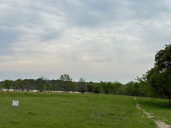 5th image of 7 Anglers Point Dr