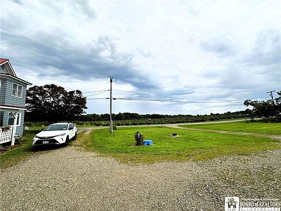 5th image of 10571 W Side Hill Rd
